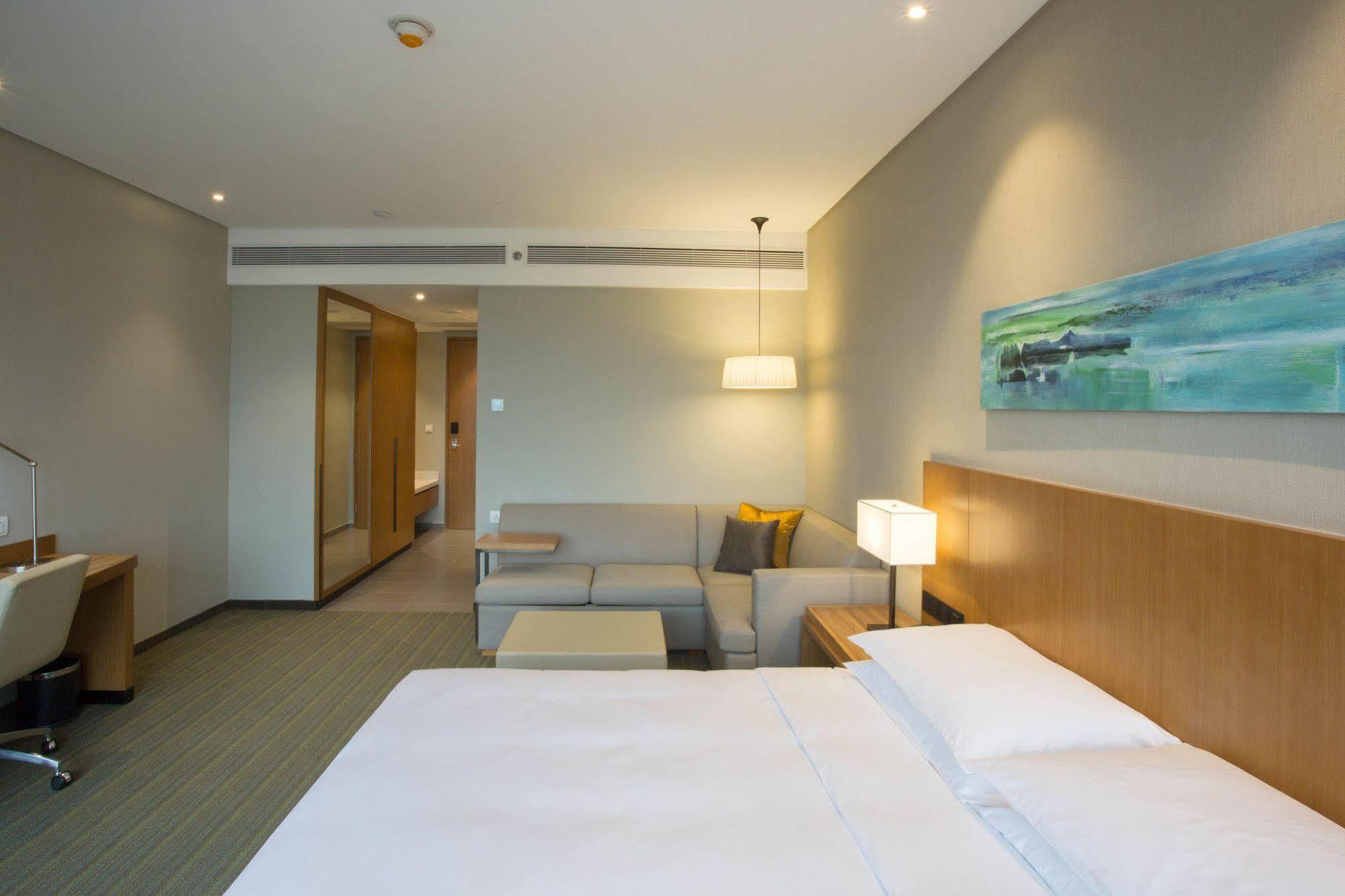 Hyatt Place Foshan Lishui Екстер'єр фото